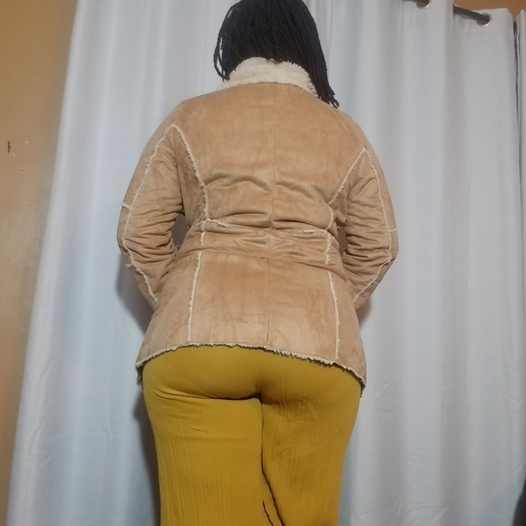 Jacket - Picture 3 of 4